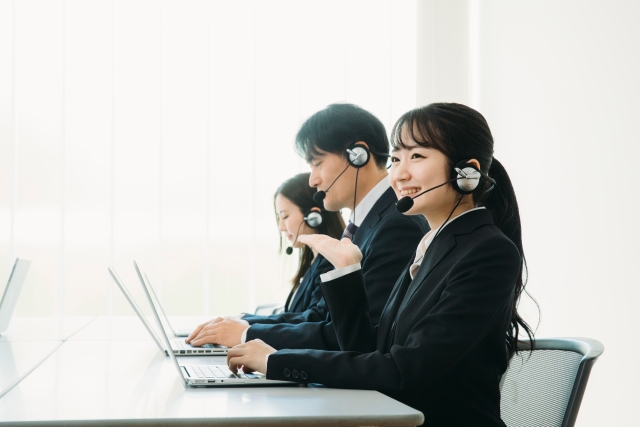 応対品質のばらつきを改善し高品質なコールセンターのイメージです。