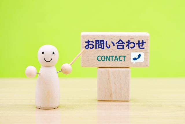 お問い合わせを指したイメージです。