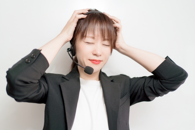 新型コロナウイルスで困るオペレーターのイメージ